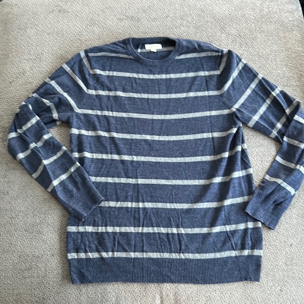 Men’s Sonoma Heather Blue and grey stripped pullover sweater